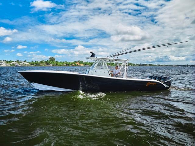 EXCESSIVE 2015 Yellowfin 39