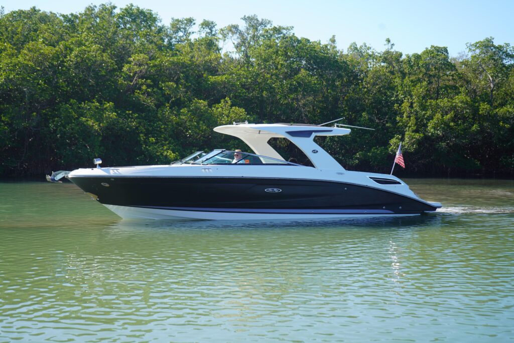 2023 Sea Ray SLX 350
