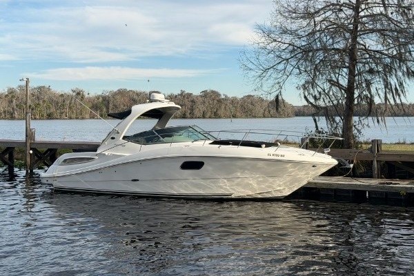 2012 Sea Ray Sundancer 350