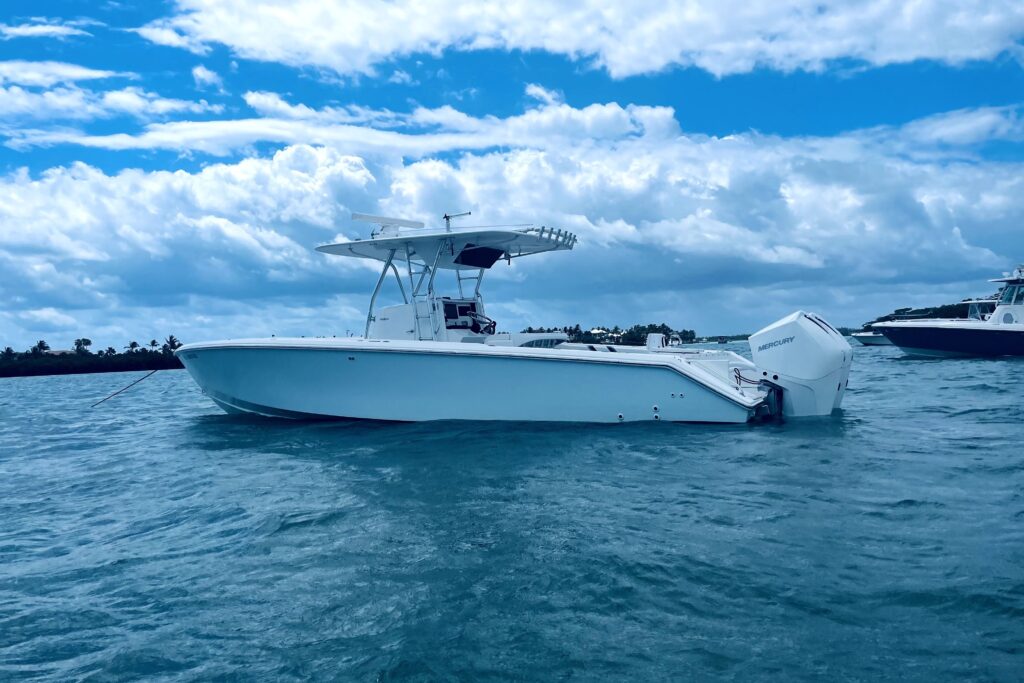 2000 Venture 34 Center Console